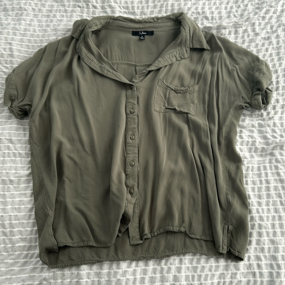 Green t shirt from lulus. Size medium.